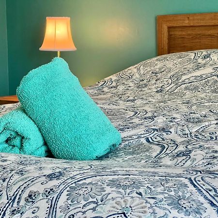 Bed & Cafe Petit Papillon Bed and Breakfast Grandes-Bergeronnes Exteriör bild
