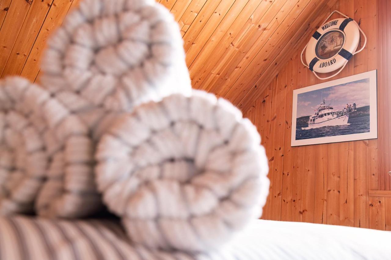 Bed & Cafe Petit Papillon Bed and Breakfast Grandes-Bergeronnes Exteriör bild