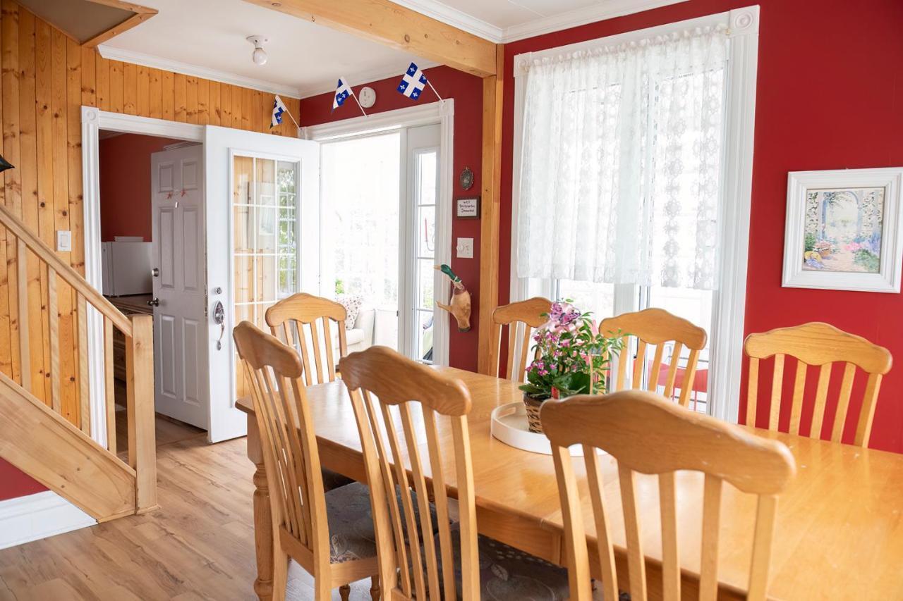 Bed & Cafe Petit Papillon Bed and Breakfast Grandes-Bergeronnes Exteriör bild
