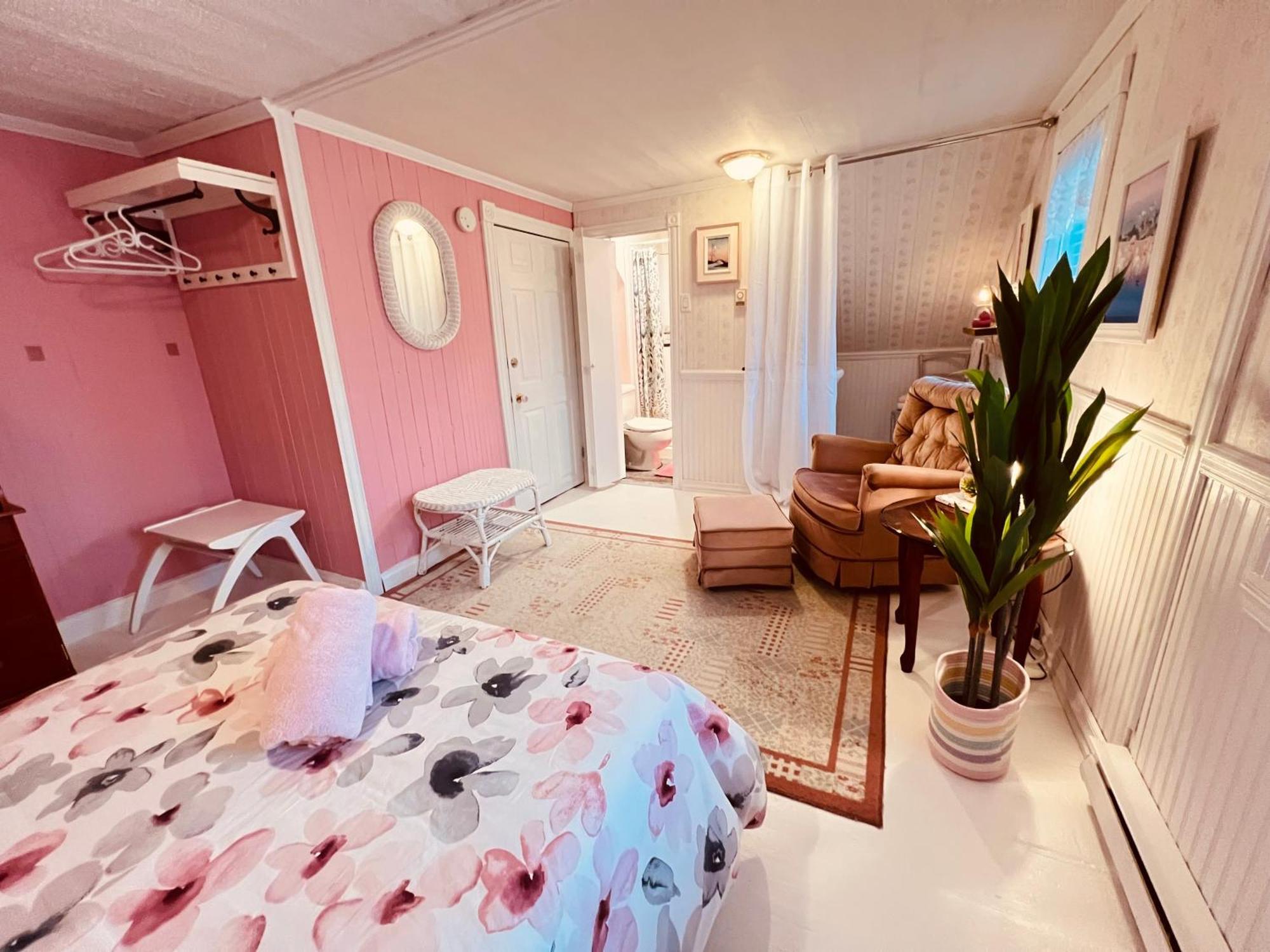 Bed & Cafe Petit Papillon Bed and Breakfast Grandes-Bergeronnes Exteriör bild