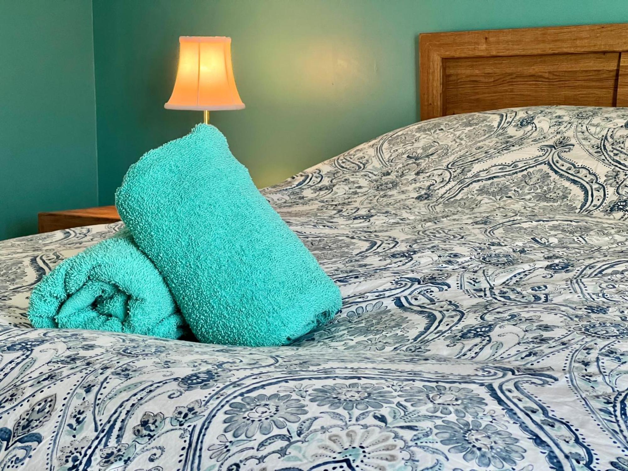Bed & Cafe Petit Papillon Bed and Breakfast Grandes-Bergeronnes Exteriör bild